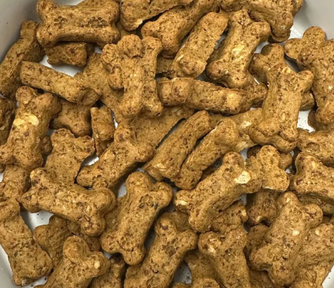 Molasses Meadow Bone Bites Crunchy Dog Treats